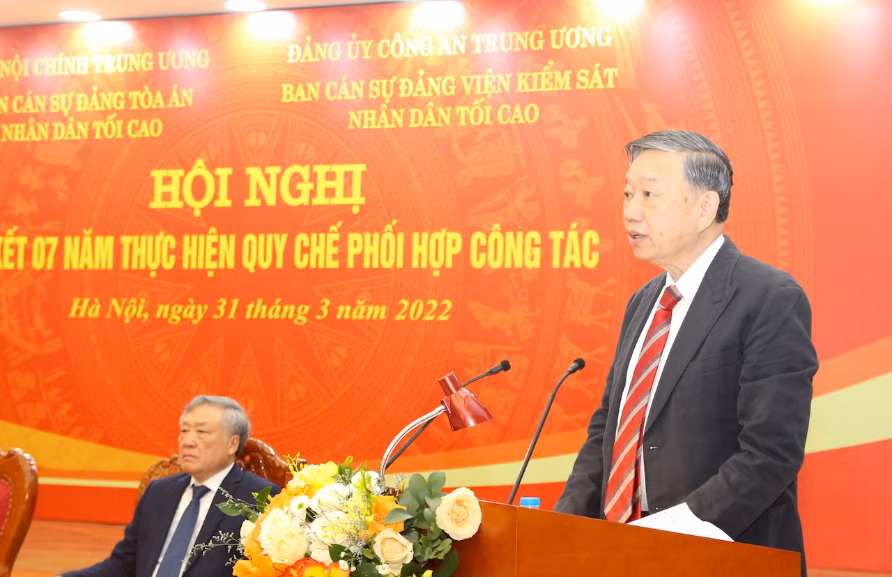 Phối hợp đẩy mạnh điều tra, truy tố, xét xử các vụ án dư luận xã hội quan tâm -0