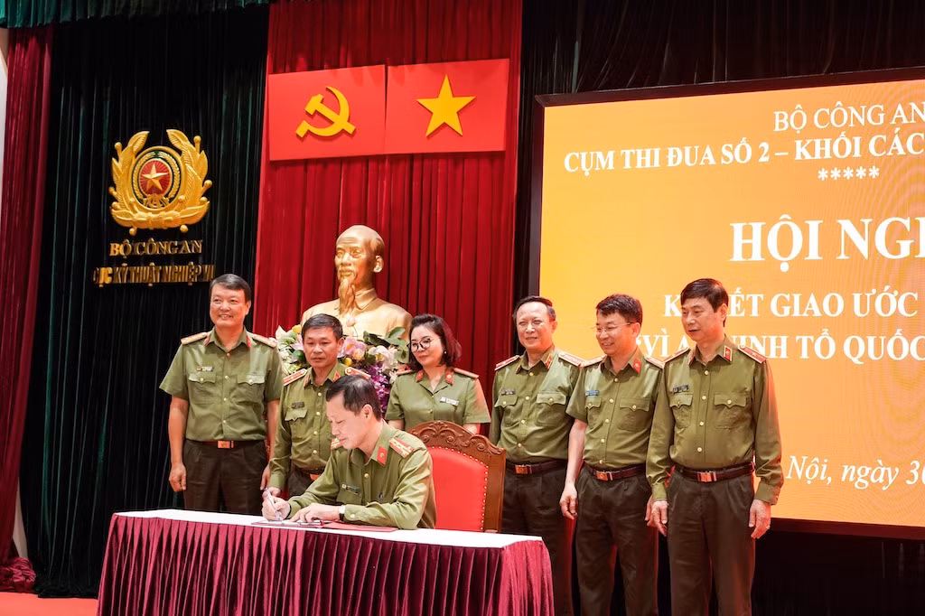 Ký kết giao ước thi đua Cụm thi đua số 2, khối các đơn vị thuộc Bộ Công an -0
