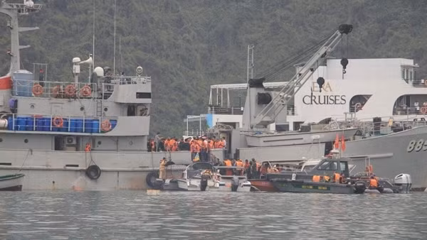 Tìm được thi thể thứ 4 trong xác máy bay trực thăng rơi