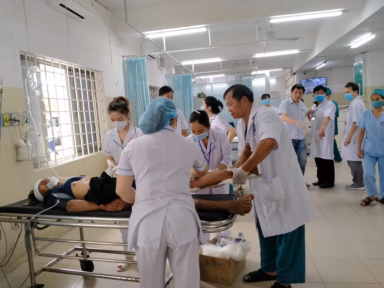 Vụ xe tải chở dưa đâm vào vách núi đã có danh tính 9 người thương vong -0