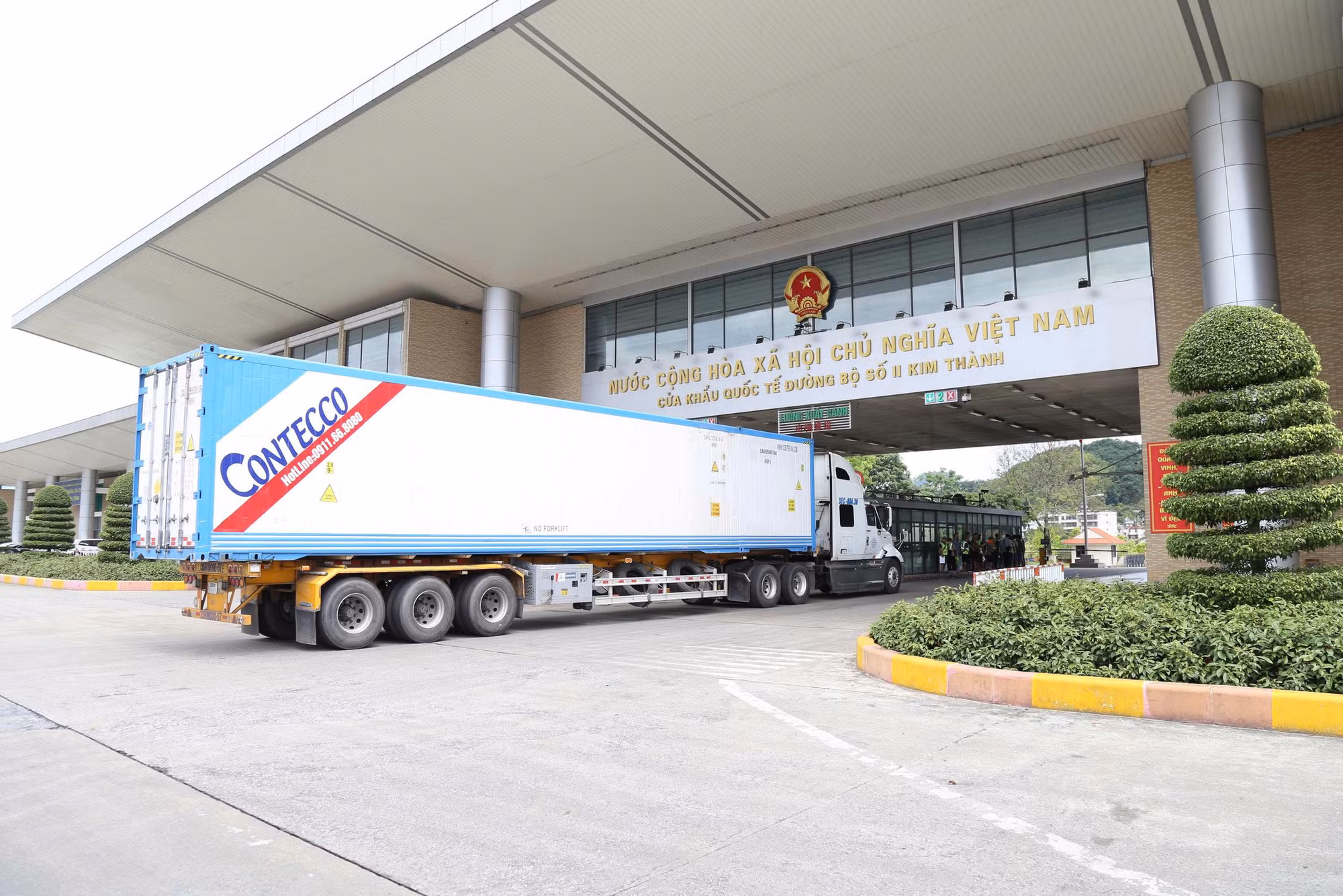 Lễ 30/4 – 1/5: Cửa khẩu thông suốt, xuất nhập khẩu hàng hóa không gián đoạn -0