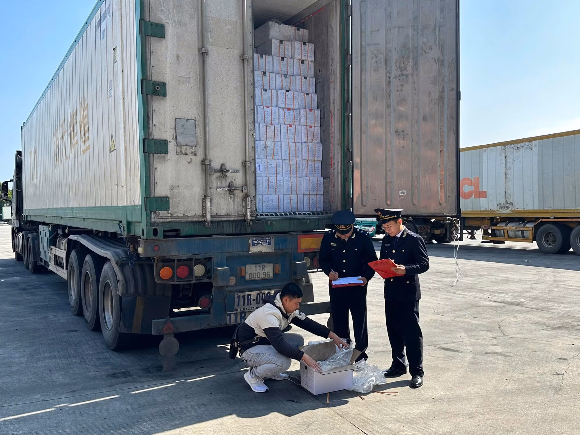 Lễ 30/4 – 1/5: Cửa khẩu thông suốt, xuất nhập khẩu hàng hóa không gián đoạn -0
