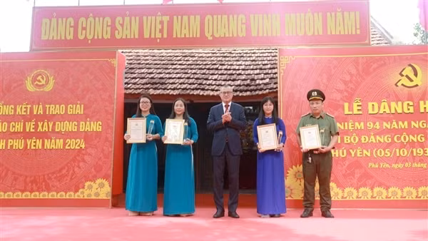Phóng viên Báo CAND đạt hai giải báo chí Búa liềm vàng tỉnh Phú Yên năm 2024