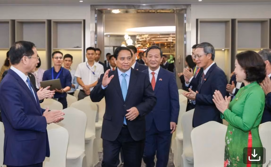 Thủ tướng Phạm Minh Chính làm việc với các cơ quan đại diện Việt Nam tại Lào -0