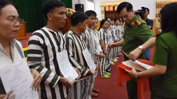 Cựu Giám đốc Sở Kế hoạch và Đầu tư cùng 68 phạm nhân của Trại giam Xuân Lộc được đặc xá