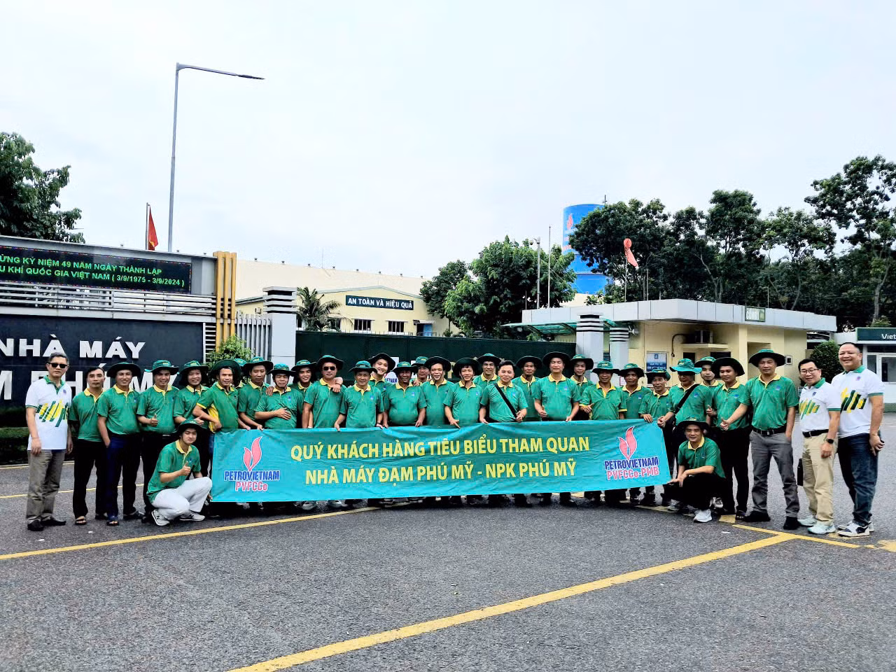 Khách hàng khám phá quy trình sản xuất tại Nhà máy Đạm Phú Mỹ -1
