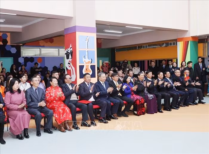 Tổng Bí thư, Chủ tịch nước Tô Lâm thăm Trường mang tên Chủ tịch Hồ Chí Minh tại Mông Cổ -0