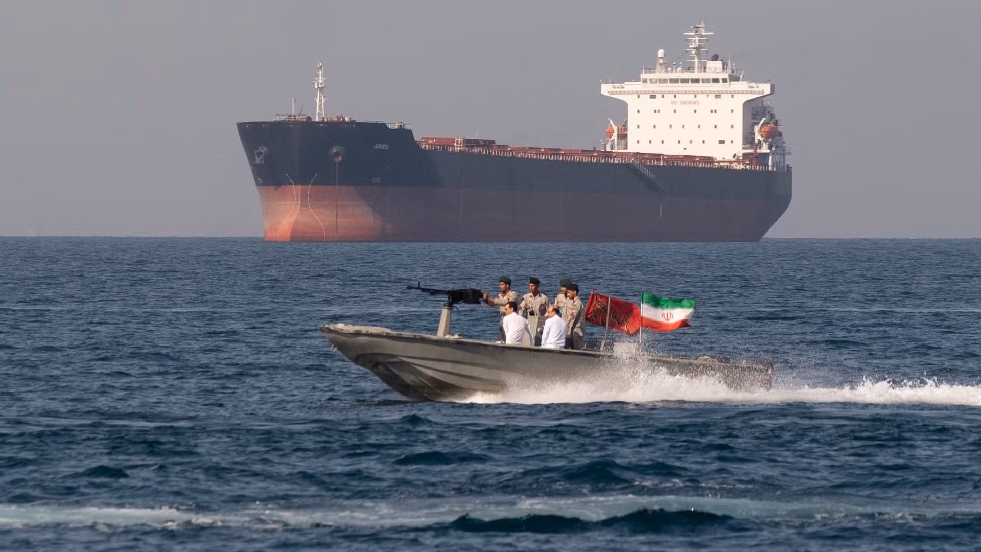 Iran mở cửa eo biển Hormuz -0