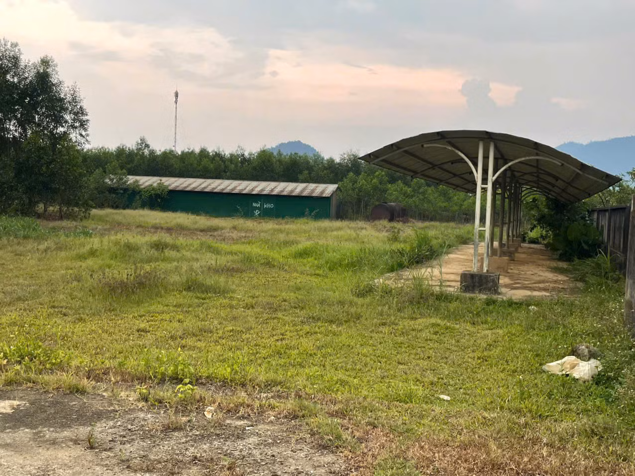 Dự án Nhà máy xi măng “treo” hơn 15 năm, người dân miền núi bức xúc -1