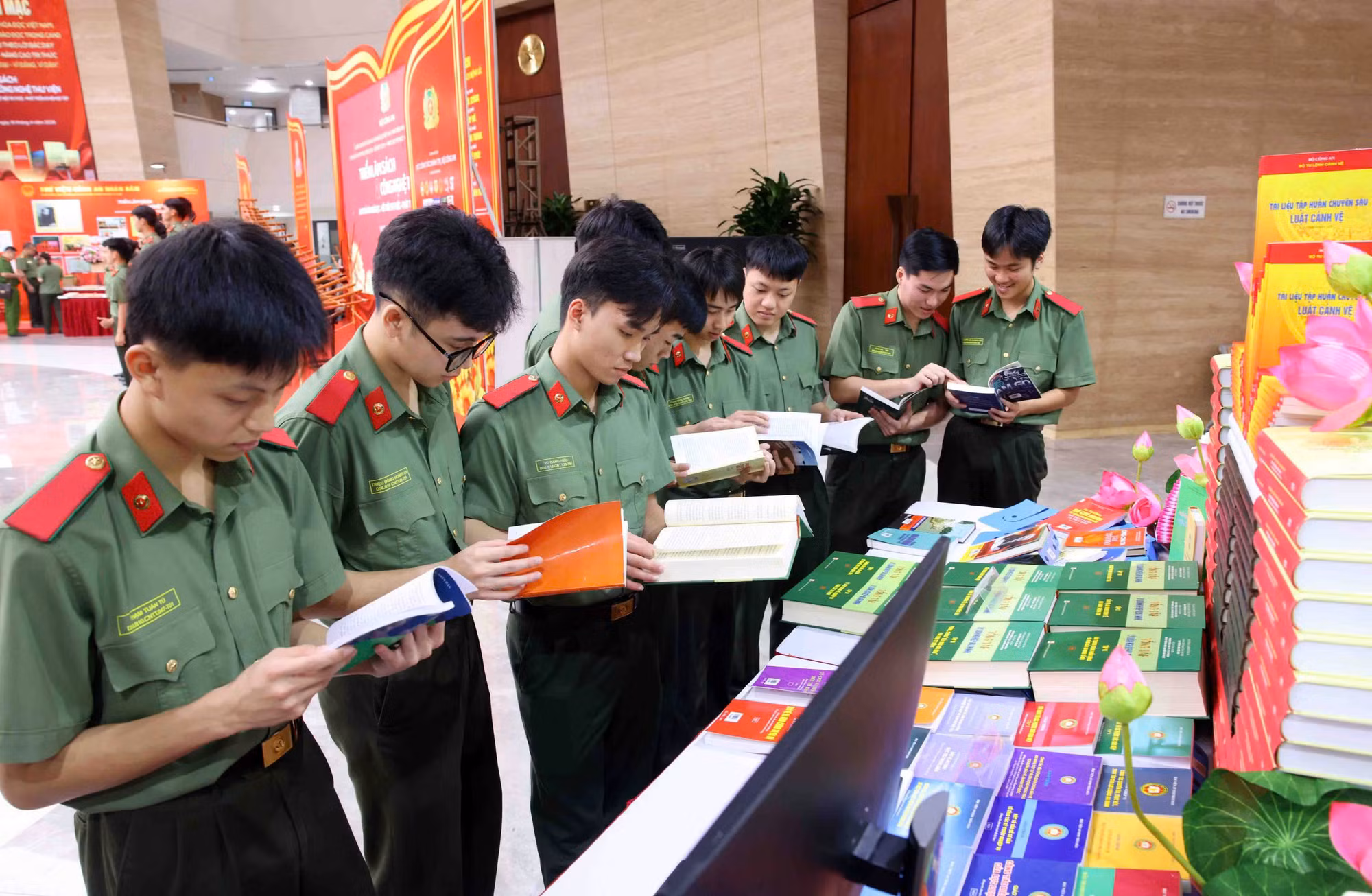 Khai mạc Ngày Sách và Văn hoá đọc Việt Nam trong CAND năm 2026 -1