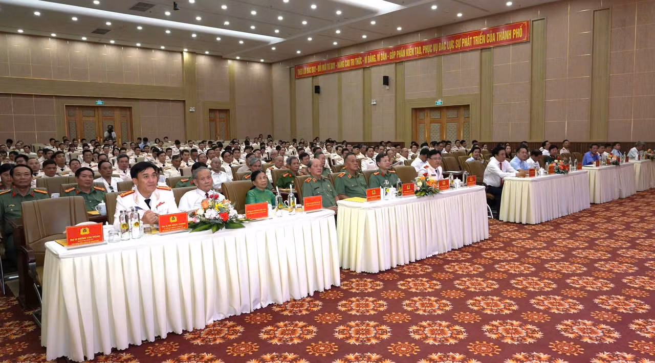 Kỷ niệm 80 năm Ngày truyền thống các lực lượng Công an nhân dân -0