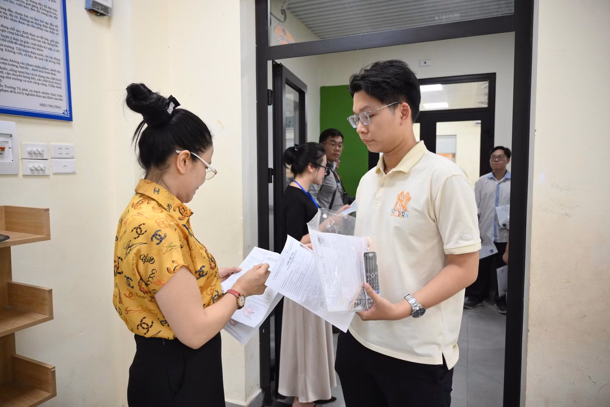 Thấy gì từ số lượng thí sinh đăng ký nguyện vọng xét tuyển vào lớp 10 công lập? -0