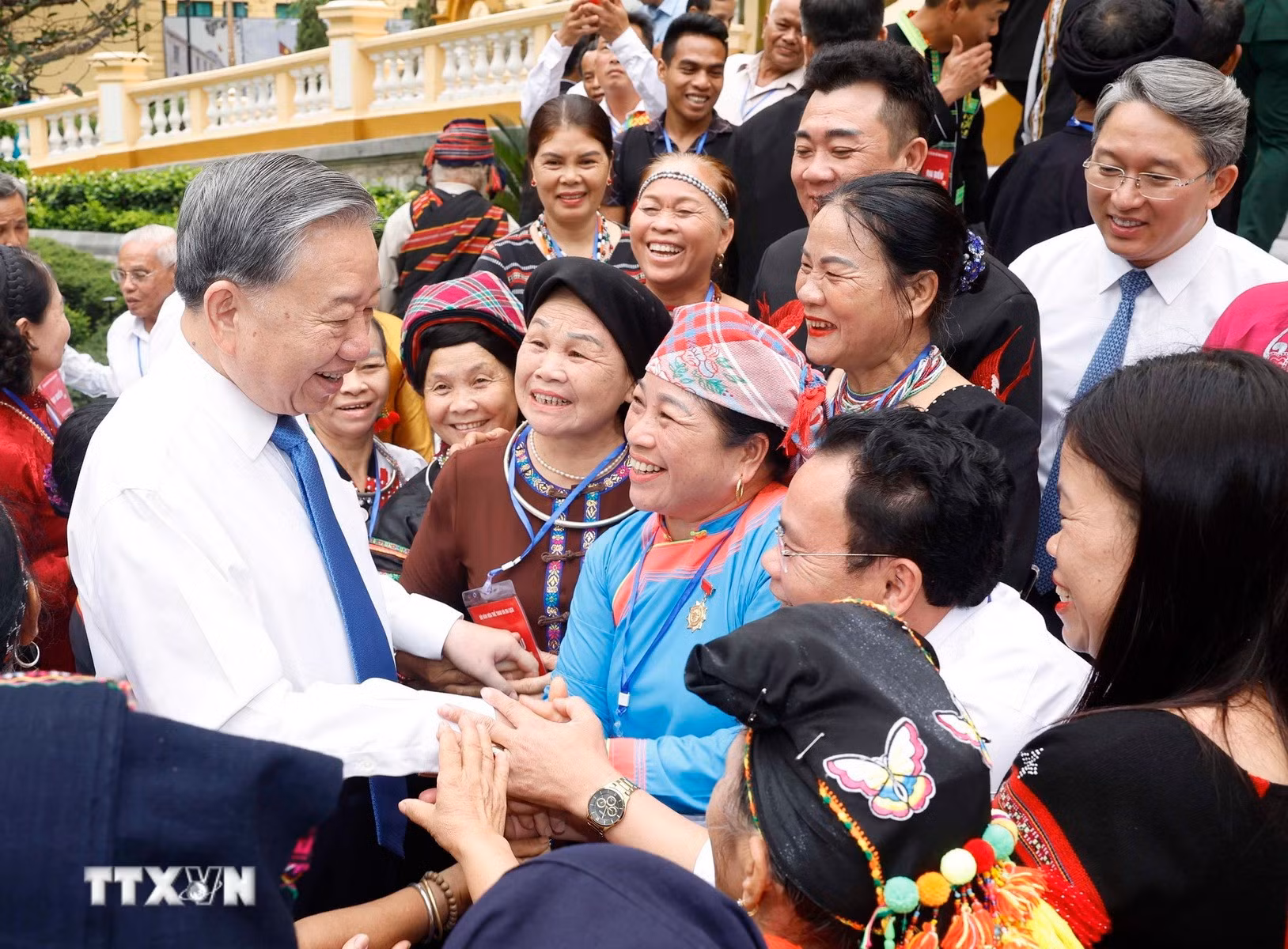 Tổng Bí thư, Chủ tịch nước: Già làng, trưởng bản góp phần củng cố khối đại đoàn kết toàn dân tộc -0