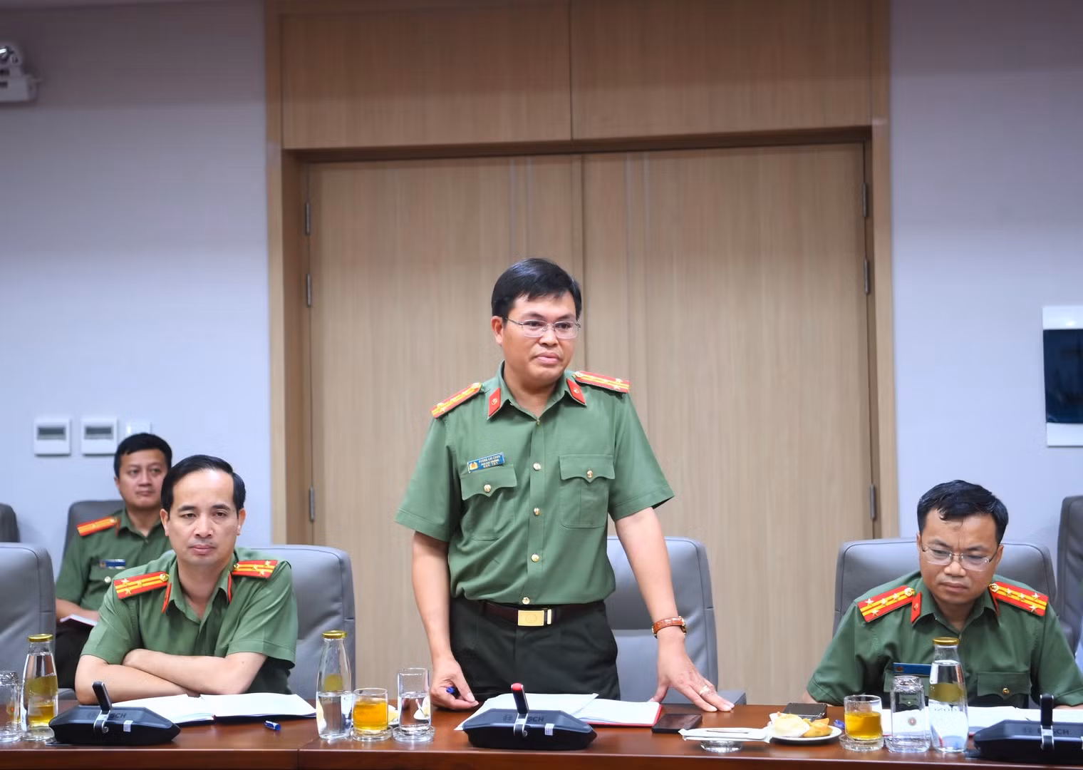 Thứ trưởng Đặng Hồng Đức làm việc với Công ty Nam Triệu - Bộ Công an -0