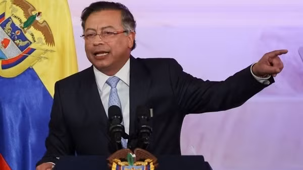 Tổng thống Colombia tuyên bố sẵn sàng “cầm vũ khí” nếu Mỹ can thiệp quân sự