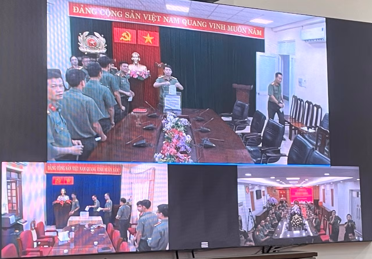 Cục Viễn thông và cơ yếu chung tay ủng hộ, chia sẻ khó khăn với đồng bào bị thiệt hại bởi bão lũ -0