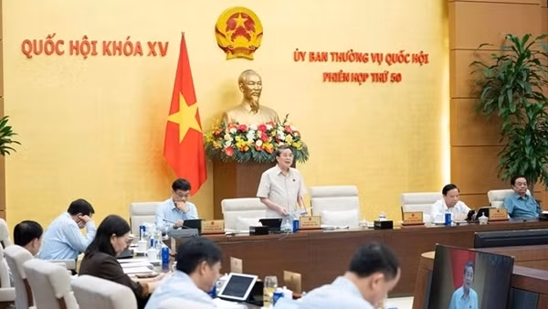 Thu nhập trên 17,285 triệu đồng/tháng mới phải đóng thuế, mức giảm trừ của người phụ thuộc là 6,2 triệu đồng