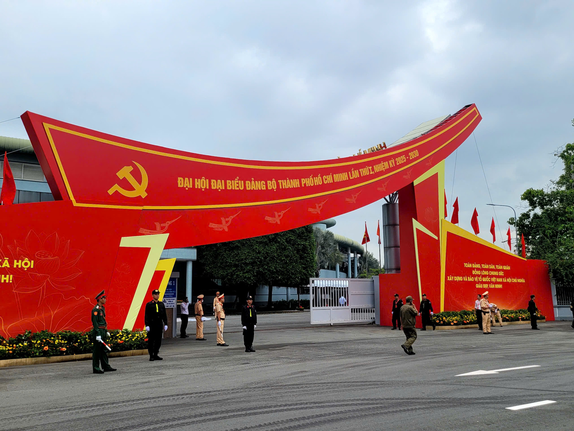 Đảm bảo an ninh, an toàn tuyệt đối cho Đại hội Đảng bộ TP Hồ Chí Minh -2