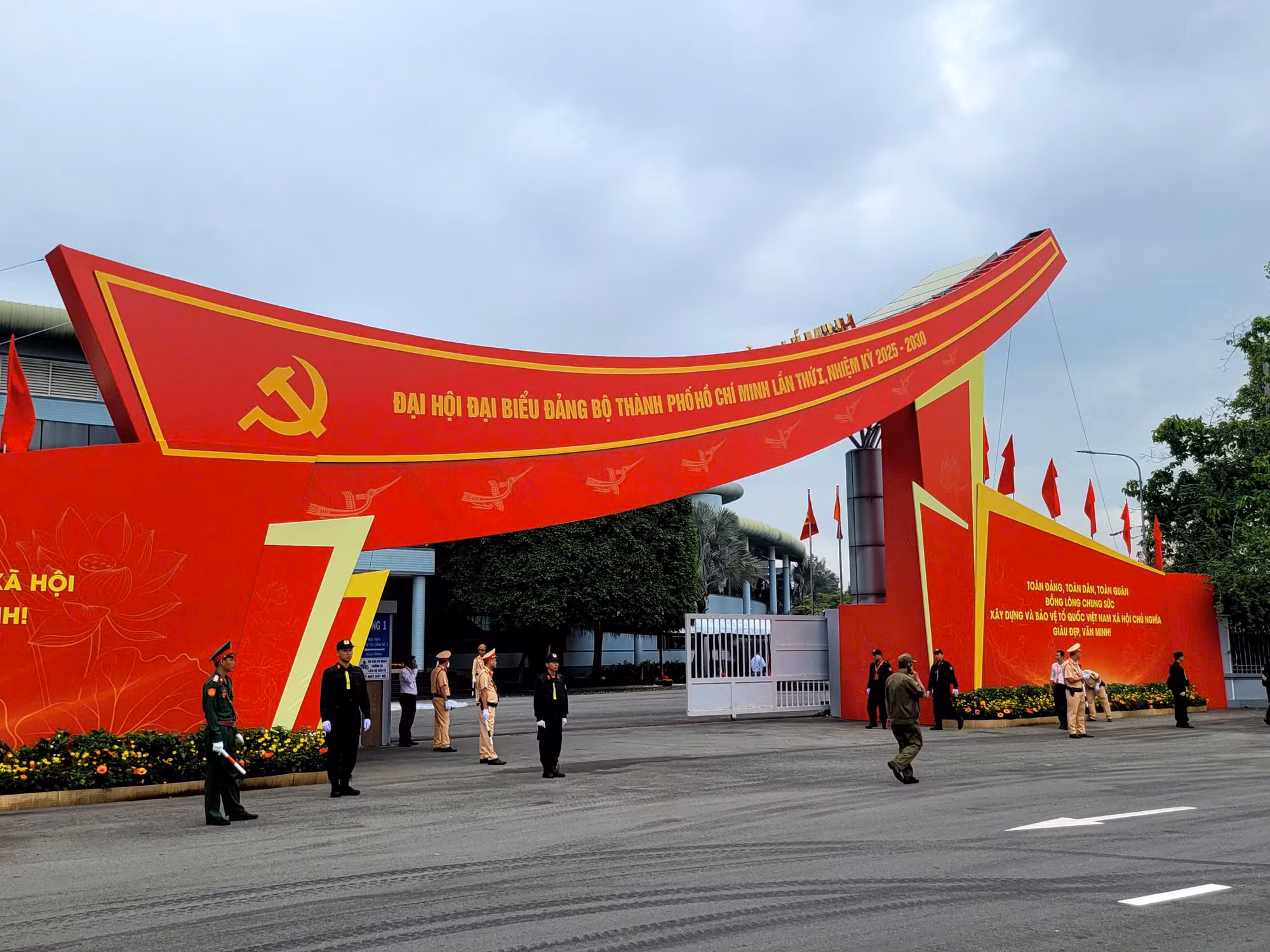 Đảm bảo an ninh, an toàn tuyệt đối cho Đại hội Đảng bộ TP Hồ Chí Minh -2