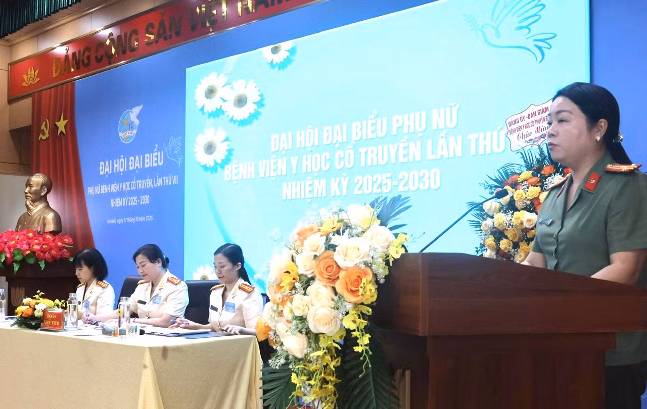 Phụ nữ Bệnh viện Y học cổ truyền -0