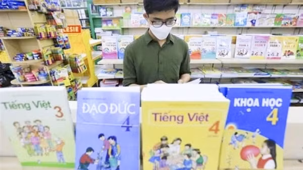 Lựa chọn phương án tối ưu để có một bộ SGK thống nhất