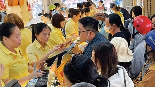 Lập sàn vàng: Minh bạch thị trường, thu hẹp khoảng cách giá vàng “nội - ngoại”