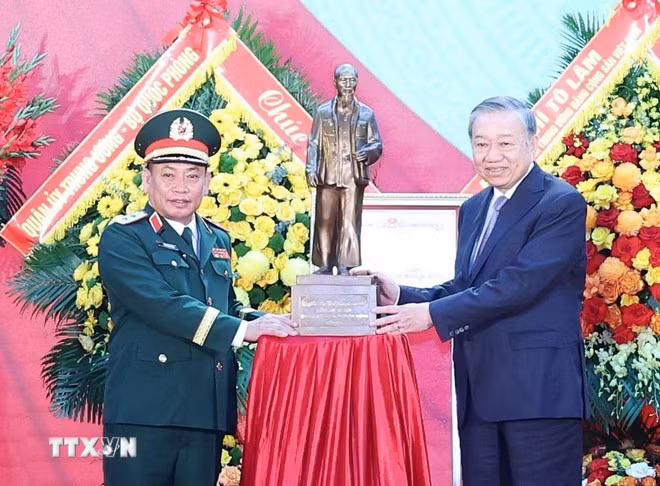 Tổng Bí thư: Tiếp tục thực hiện tốt vai trò cơ quan tình báo chiến lược của Đảng, Nhà nước -0