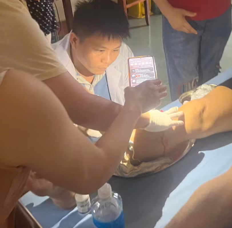 Hỗ trợ Bệnh xá Công an tỉnh Thái Nguyên khắc phục hậu quả lũ lụt -0