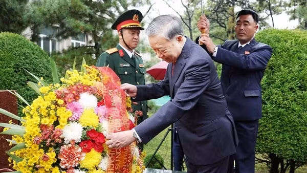 Tổng Bí thư Tô Lâm dự Lễ khánh thành tượng Chủ tịch Hồ Chí Minh tại Triều Tiên