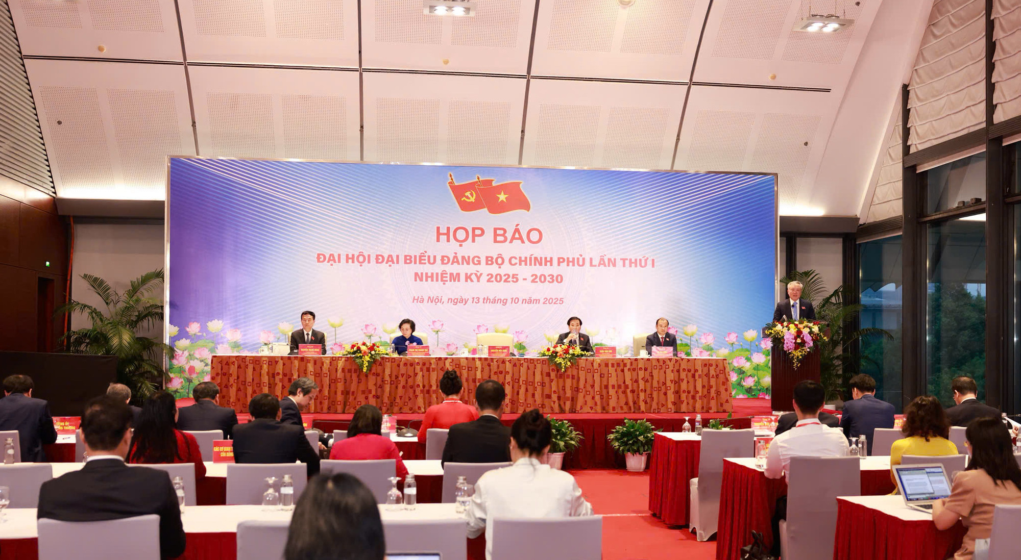 Phó Thủ tướng Nguyễn Hoà Bình: Nhiều thách thức nhân dân chờ đợi, Chính phủ phải khắc phục bằng được -0