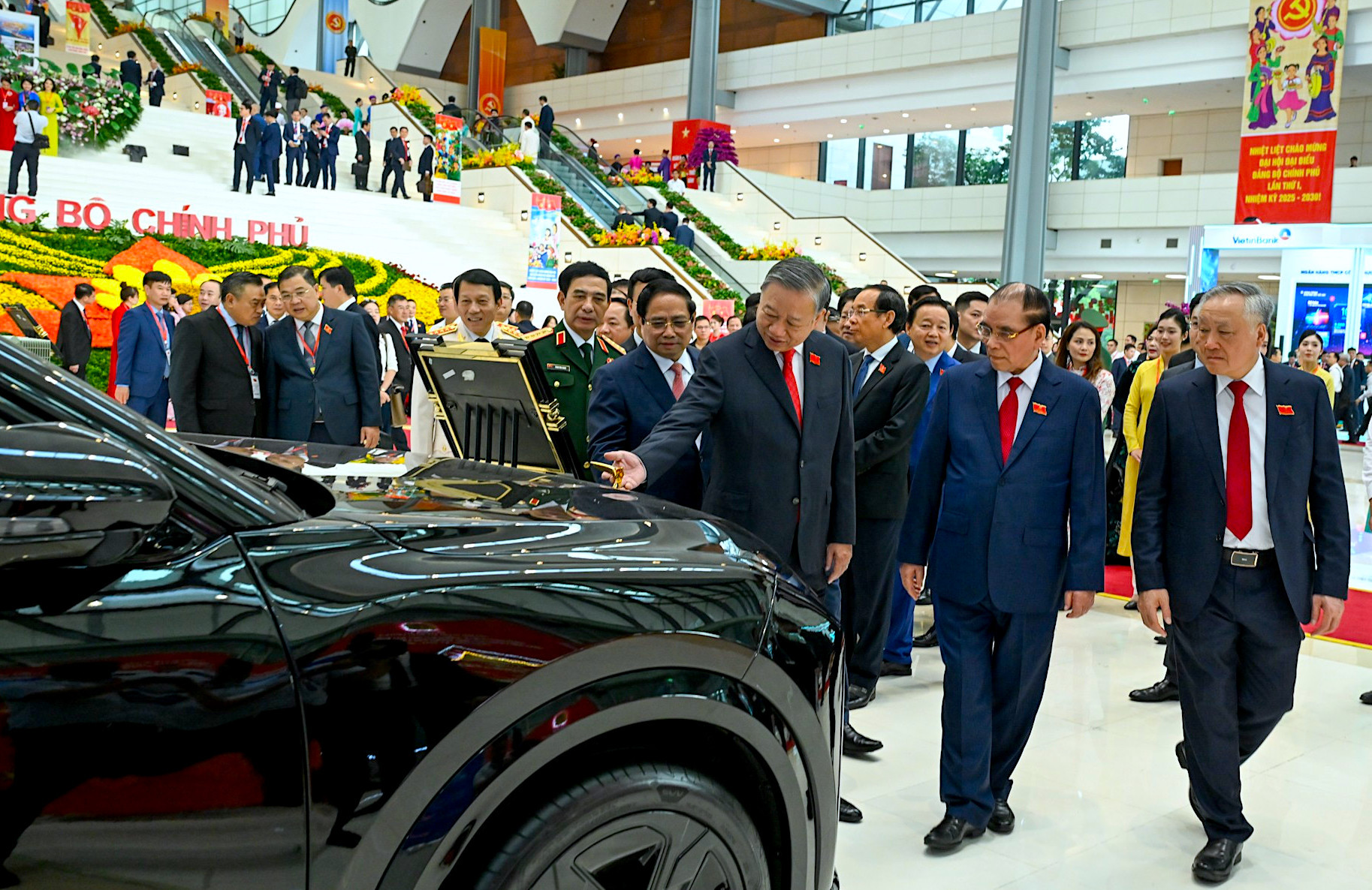 Đảng bộ Chính phủ phải là tấm gương mẫu mực về bản lĩnh chính trị, trí tuệ, đổi mới -0