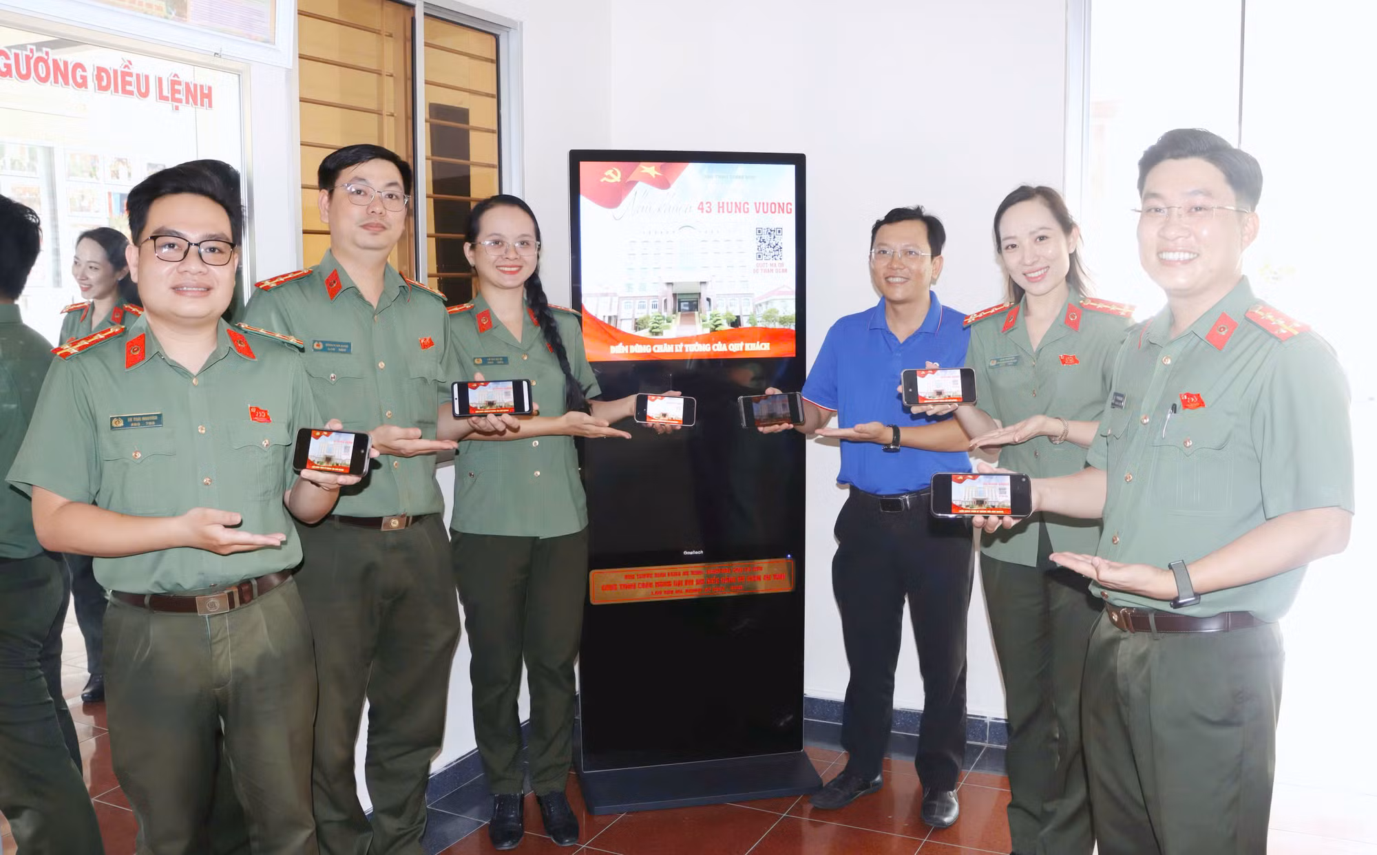 Công an tỉnh cực Nam Tổ quốc đẩy mạnh chuyển đổi số để phục vụ tốt hơn -0