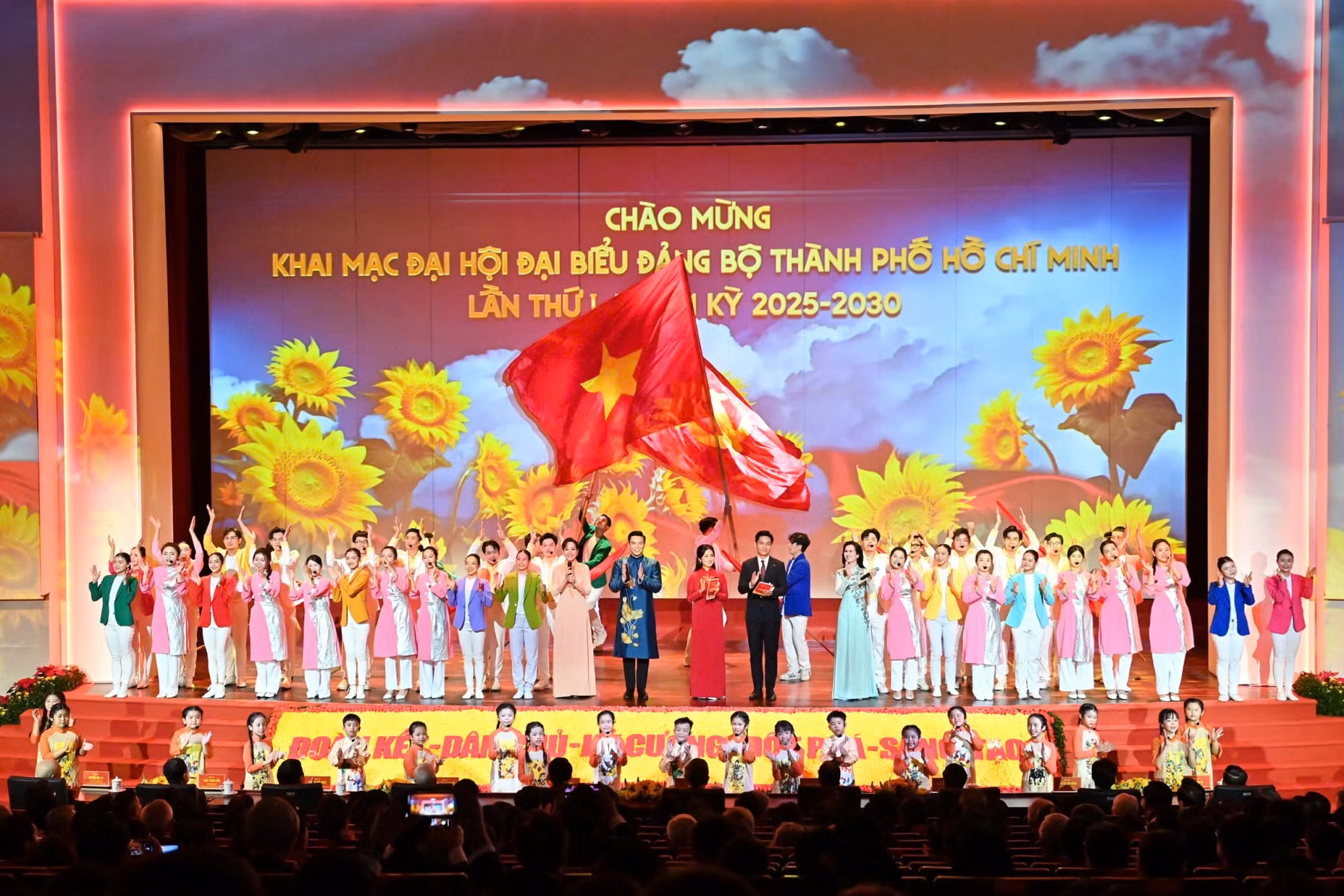 Tổng Bí thư Tô Lâm dự và chỉ đạo Đại hội đại biểu Đảng bộ TP Hồ Chí Minh -0