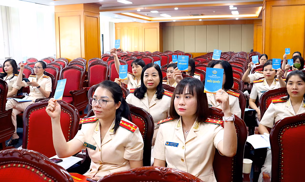 Đổi mới tư duy, phát huy trí tuệ, chuyển đổi số trong Hội Phụ nữ Cục Tổ chức cán bộ -0