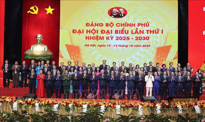 Đảng bộ Chính phủ phải là tấm gương mẫu mực về bản lĩnh chính trị, trí tuệ, đổi mới -0