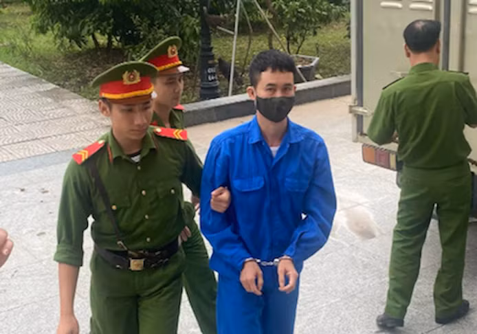 Hoãn phiên tòa xét xử kẻ gây tội ác man rợ rồi phi tang xuống sông Hồng -0
