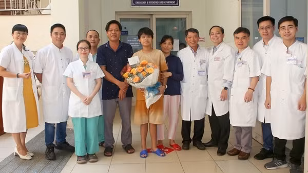 Kịp cứu sống thiếu niên bị viêm tụy cấp, chảy máu ổ bụng