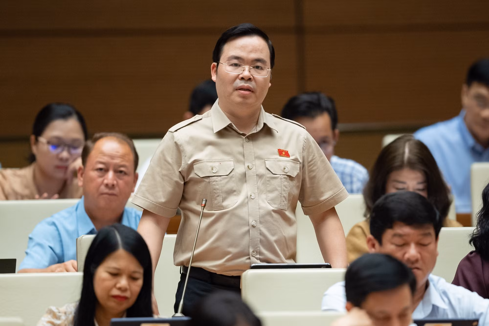 ĐBQH Trần Văn Khải.