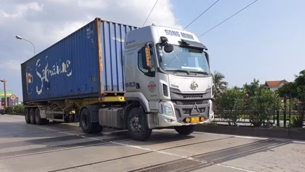 Xử phạt xe quá tải qua hệ thống cân tự động trên quốc lộ 5 từ 1/6