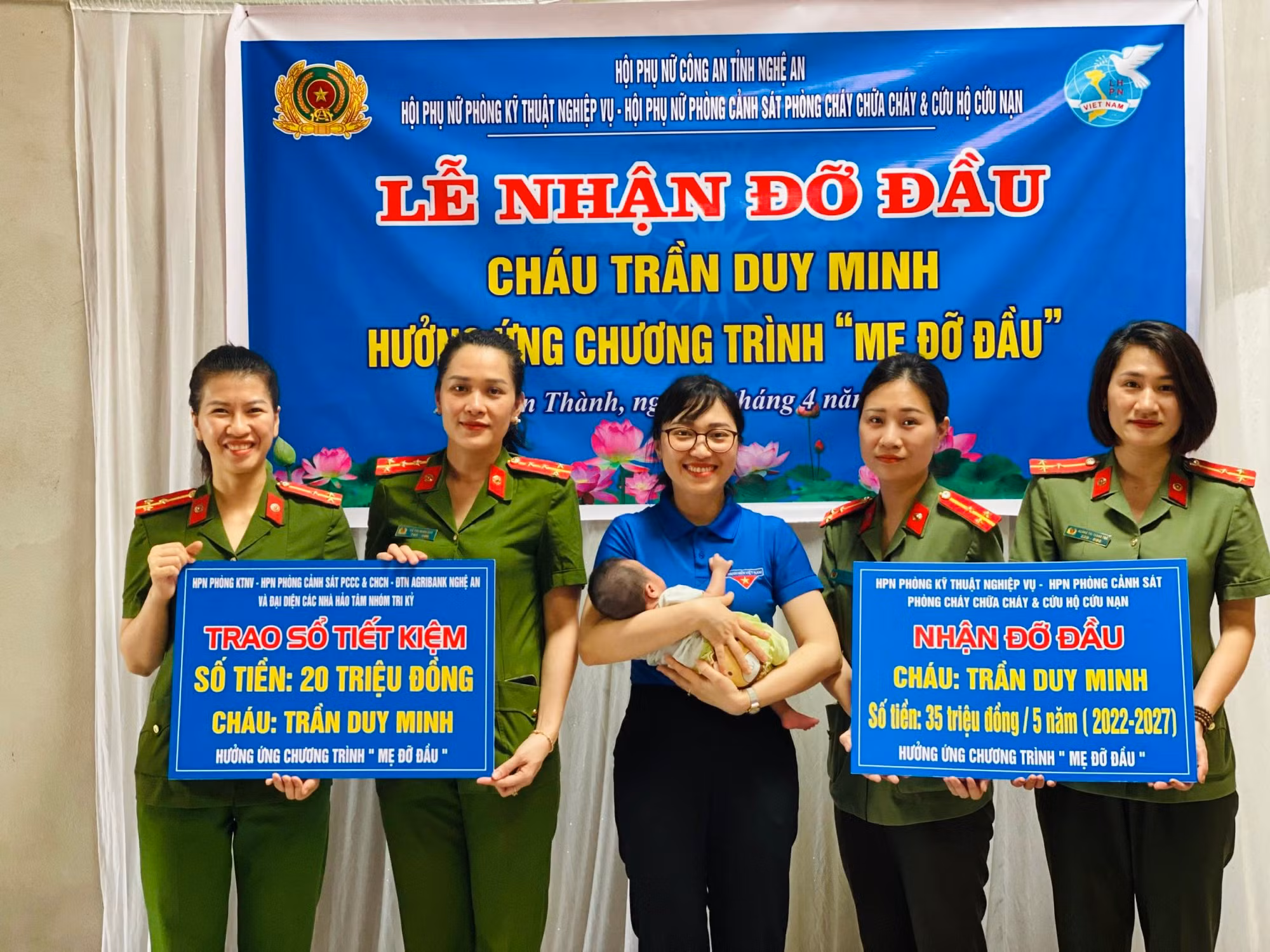 Một cháu bé có hoàn cảnh đặc biệt khó khăn được Hội phụ nữ Công an tỉnh Nghệ An nhận làm mẹ đỡ đầu -0