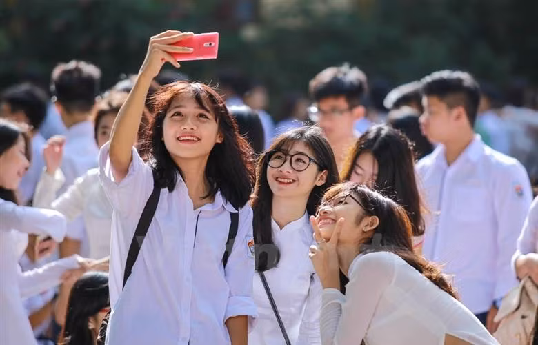 hãy làm những gì tốt nhất cho thế hệ tương lai của đất nước.jpg -0