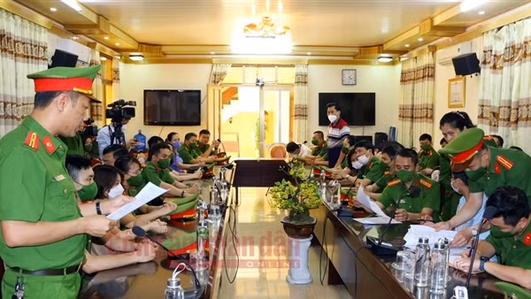 Khởi tố 3 nhân viên Khoa xét nghiệm thuộc CDC Nam Định ảnh 1