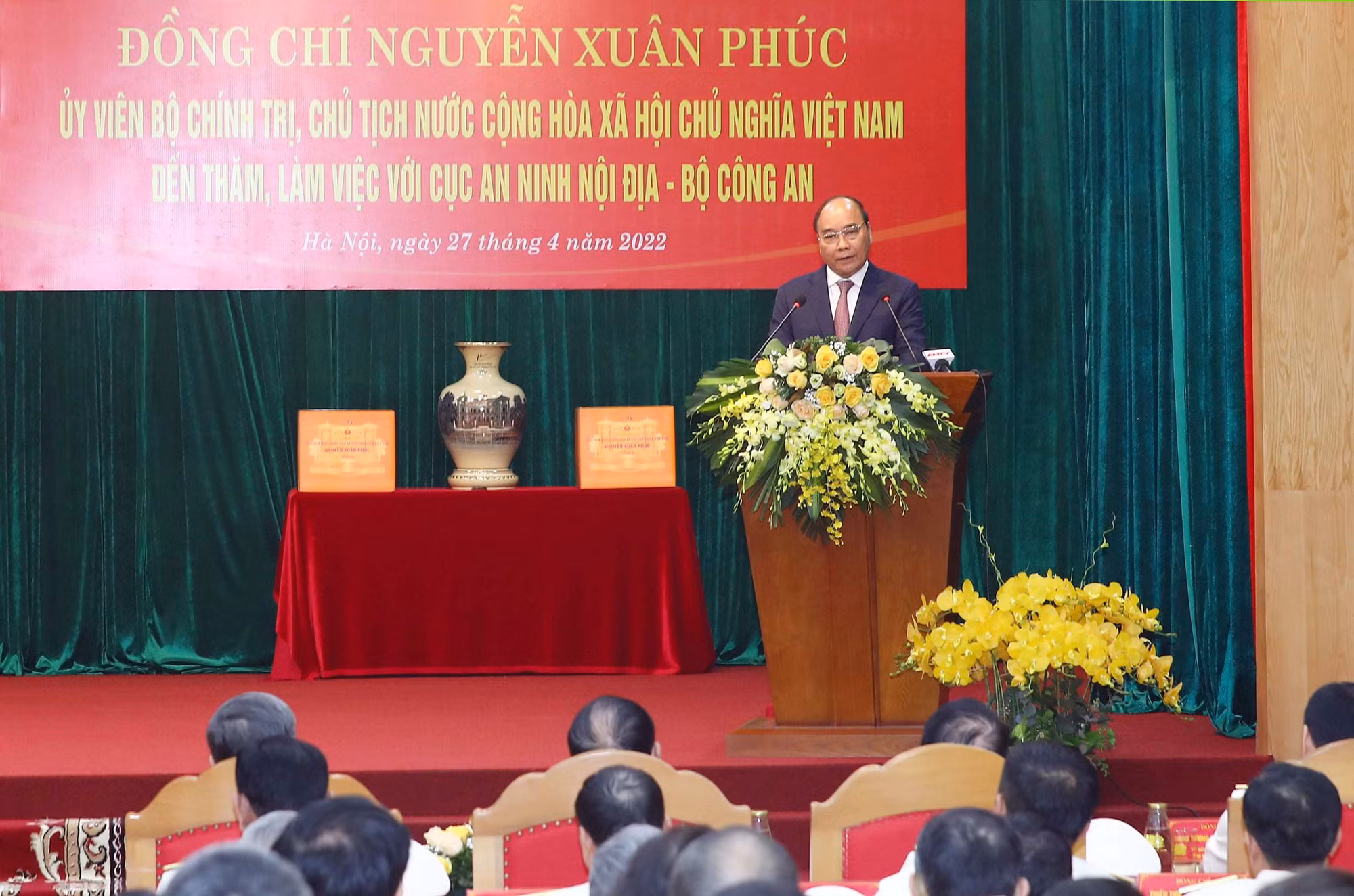 Chủ tịch nước Nguyễn Xuân Phúc thăm, làm việc với Cục An ninh nội địa, Bộ Công an -0