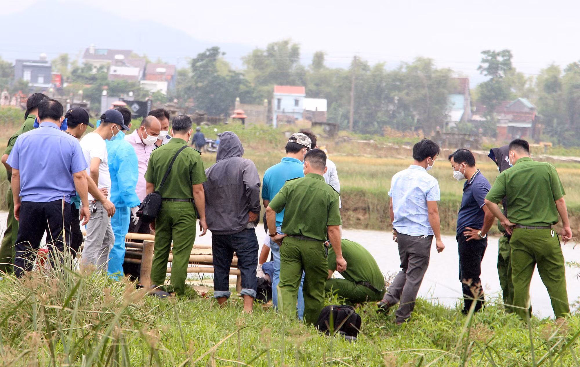 Thông tin mới nhất vụ thi thể trôi sông bị trói ở Quảng Nam -0