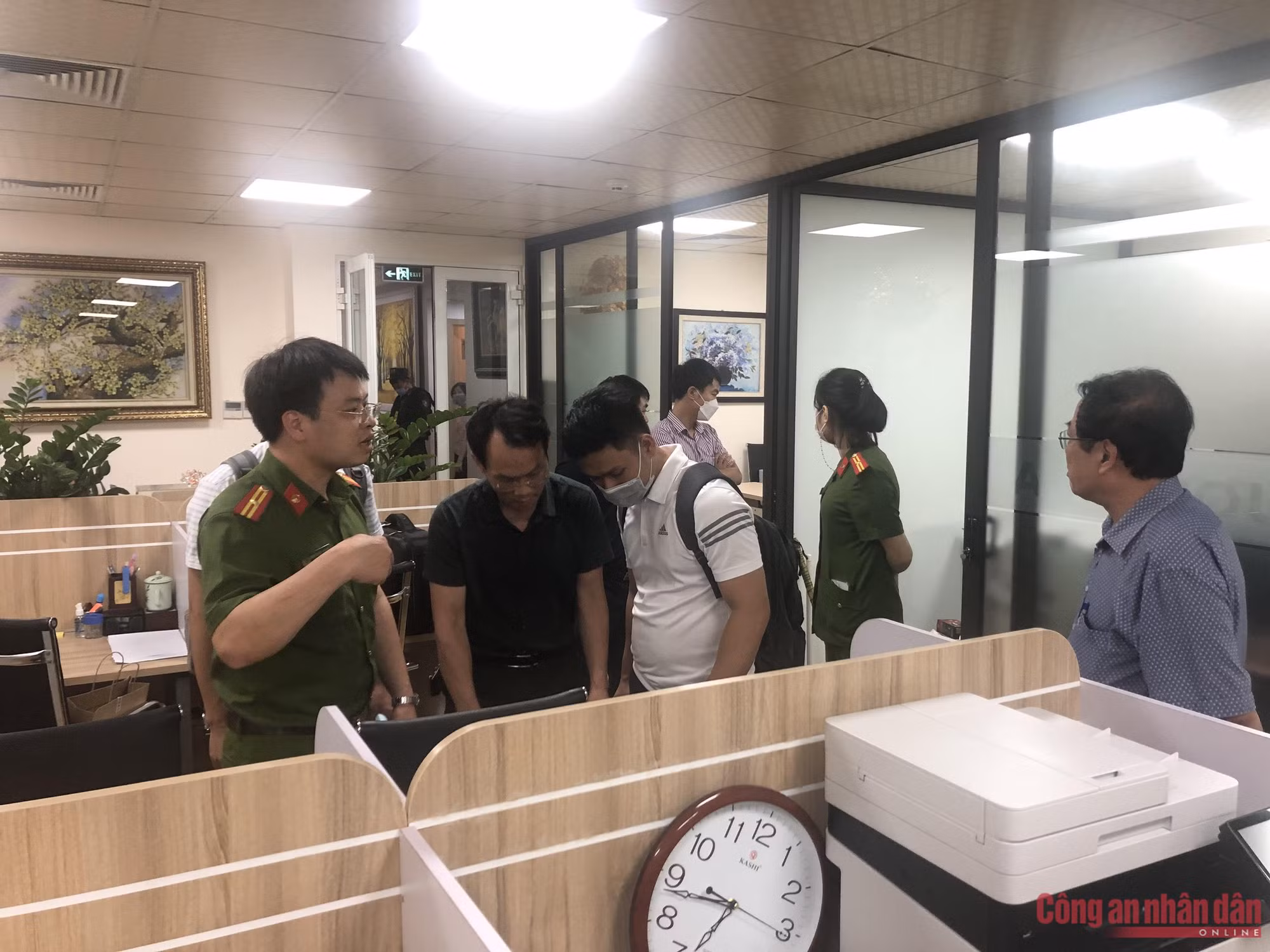 Khám xét Công ty Cổ phần Tiến bộ Quốc tế AIC (Tập đoàn AIC Group) -3