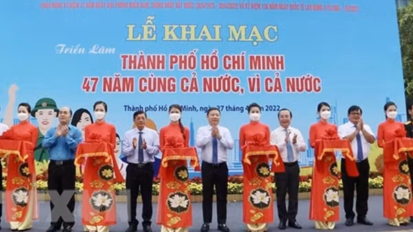 Đã đến lúc thôi “xem chùa”? ảnh 7