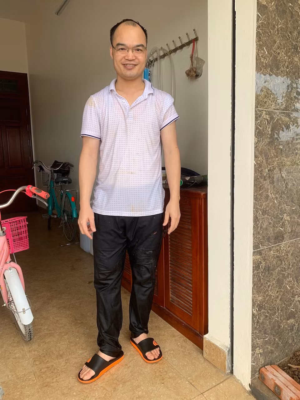 Phó Trưởng phòng Tham mưu Công an tỉnh Hải Dương cứu sống 2 cháu bé đuối nước -0