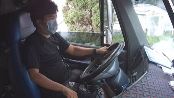 Tài xế mất tích cùng hơn 2.400 đôi giày hàng hiệu giá hơn 1,5 tỷ đồng