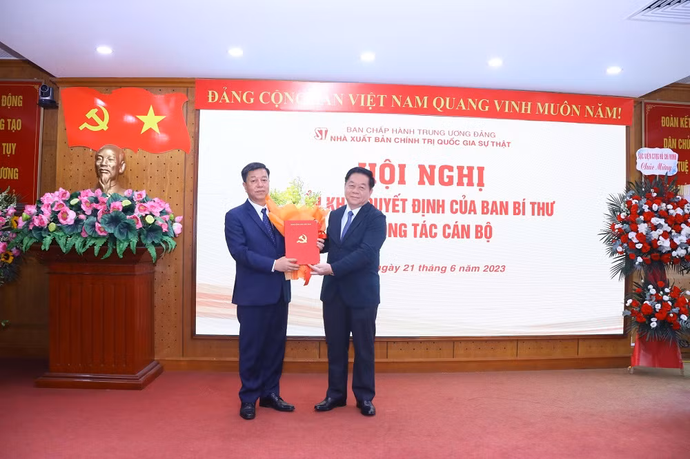 Nhà xuất bản Chính trị Quốc gia Sự thật có tân Giám đốc - Tổng Biên tập -0