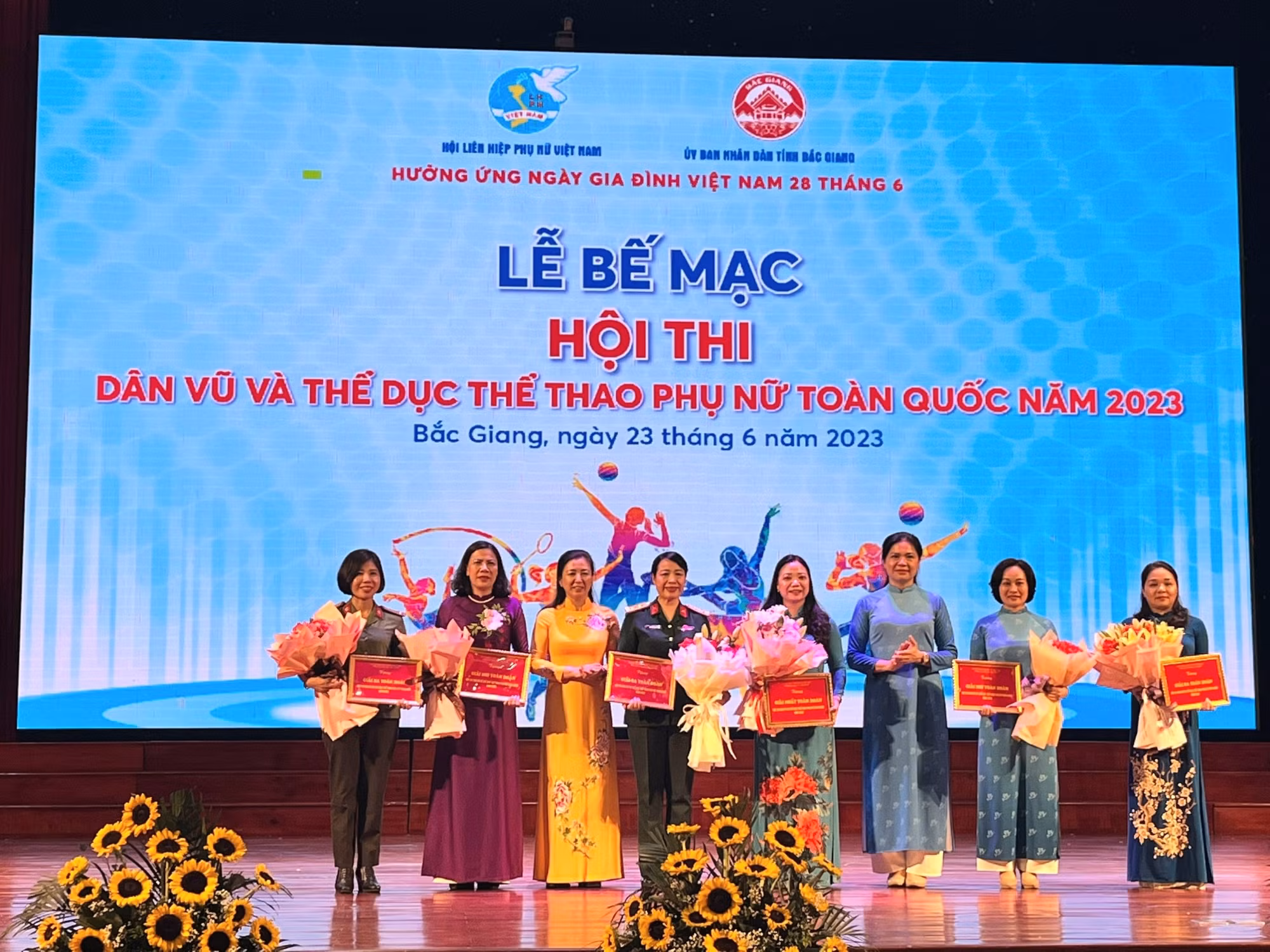 Hội Phụ nữ Bộ Công an đoạt Giải Ba toàn đoàn Hội thi dân vũ và thể dục thể thao phụ nữ toàn quốc năm 2023 -0